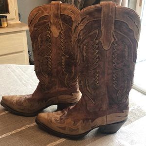 Womens size 8 Corral Cowgirl Boots.